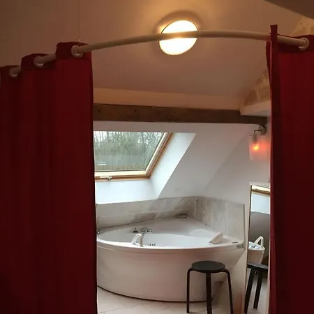 La Maison De Du Doux Verger A Lunaire Ferienhaus *